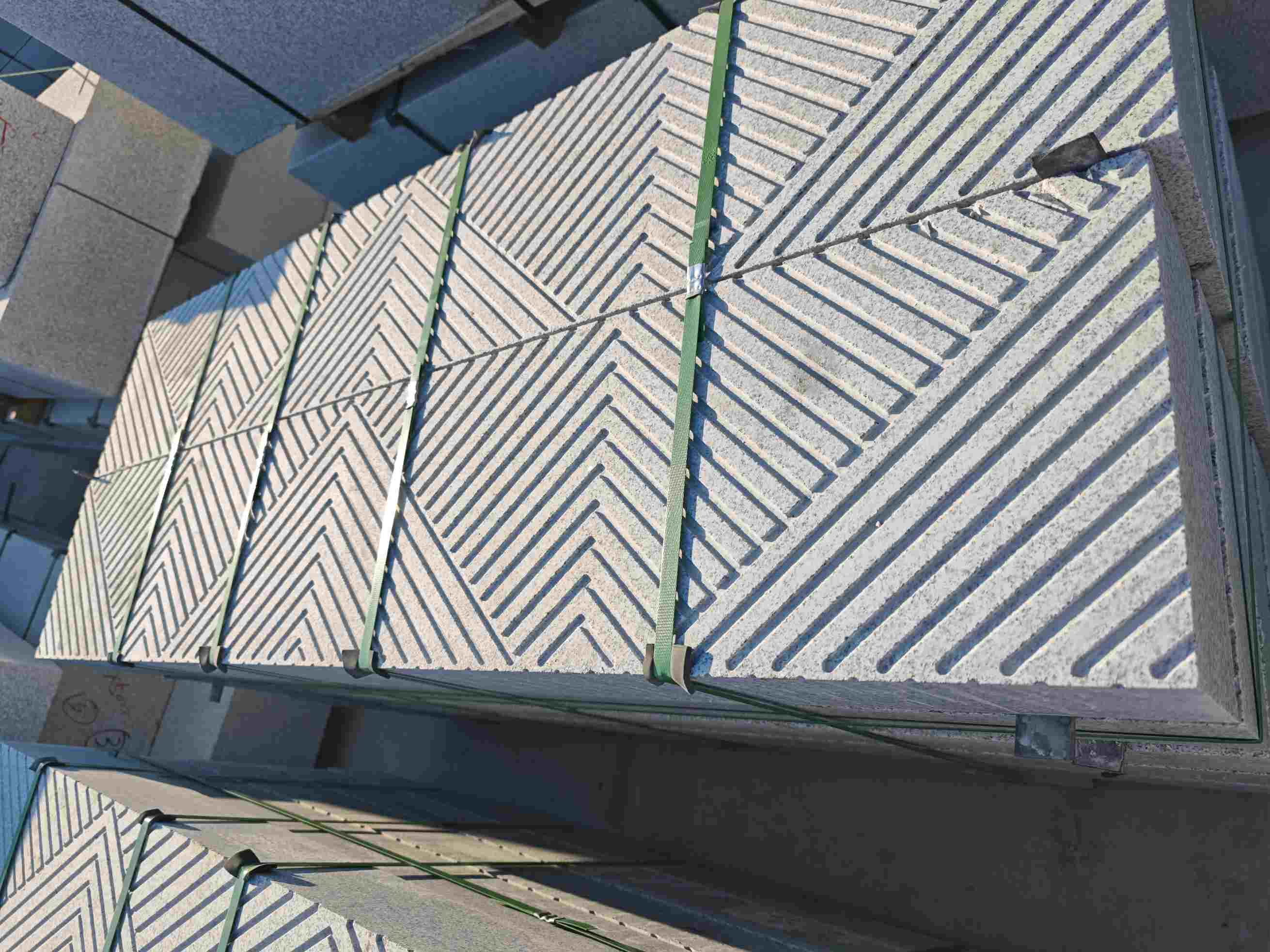 临沧芝麻白石材雕刻定制