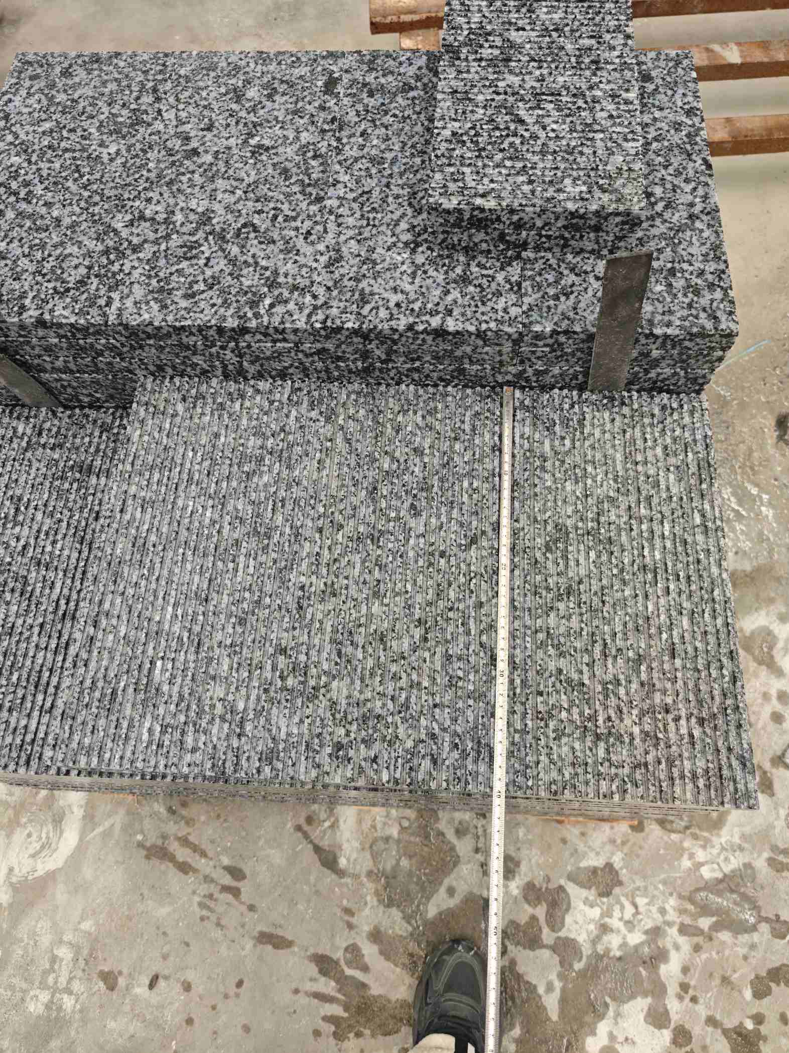 临沧芝麻黑拉丝面