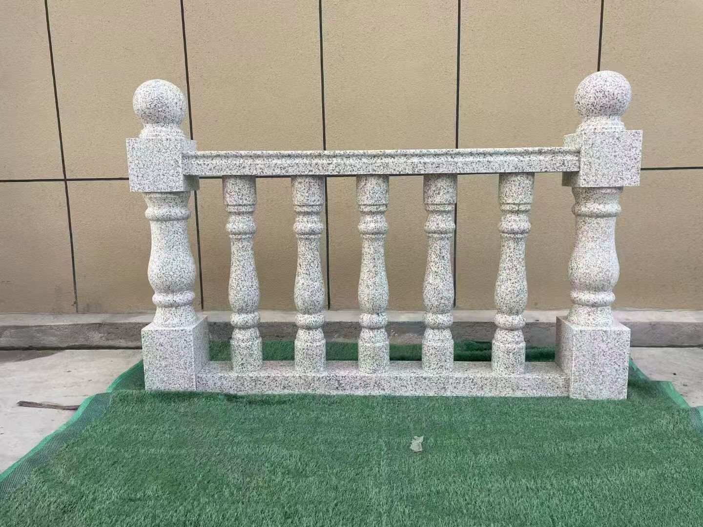 临沧芝麻白阳台栏杆 花岗岩栏杆