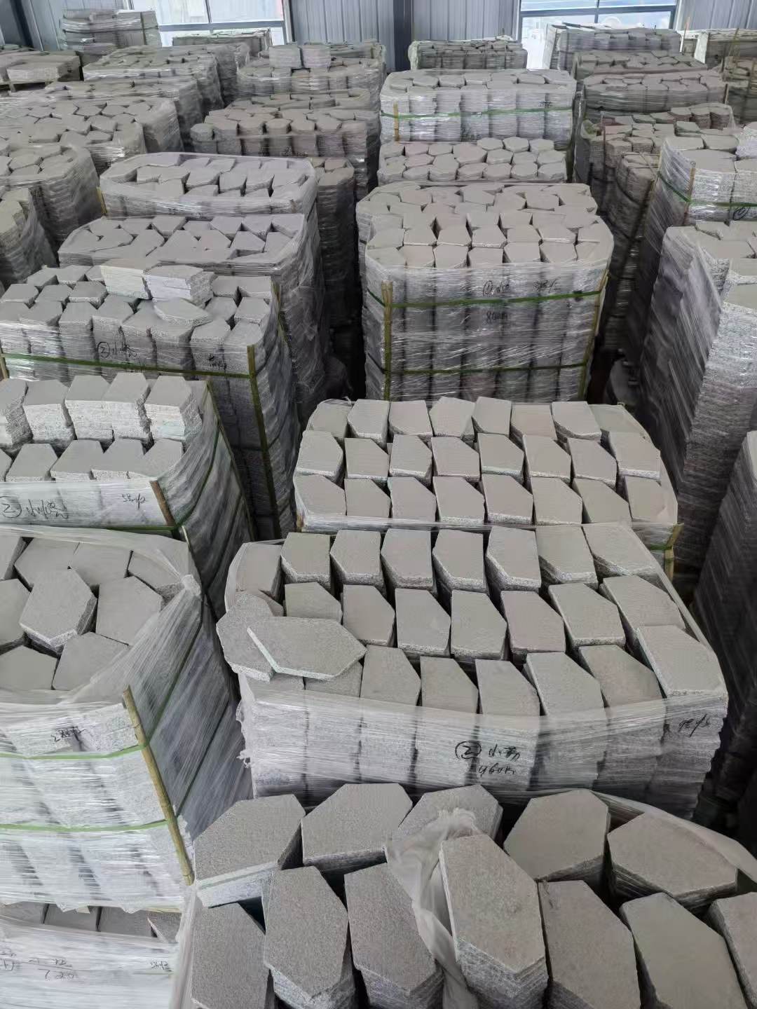 临沧芝麻白石材冰裂纹，碎拼。