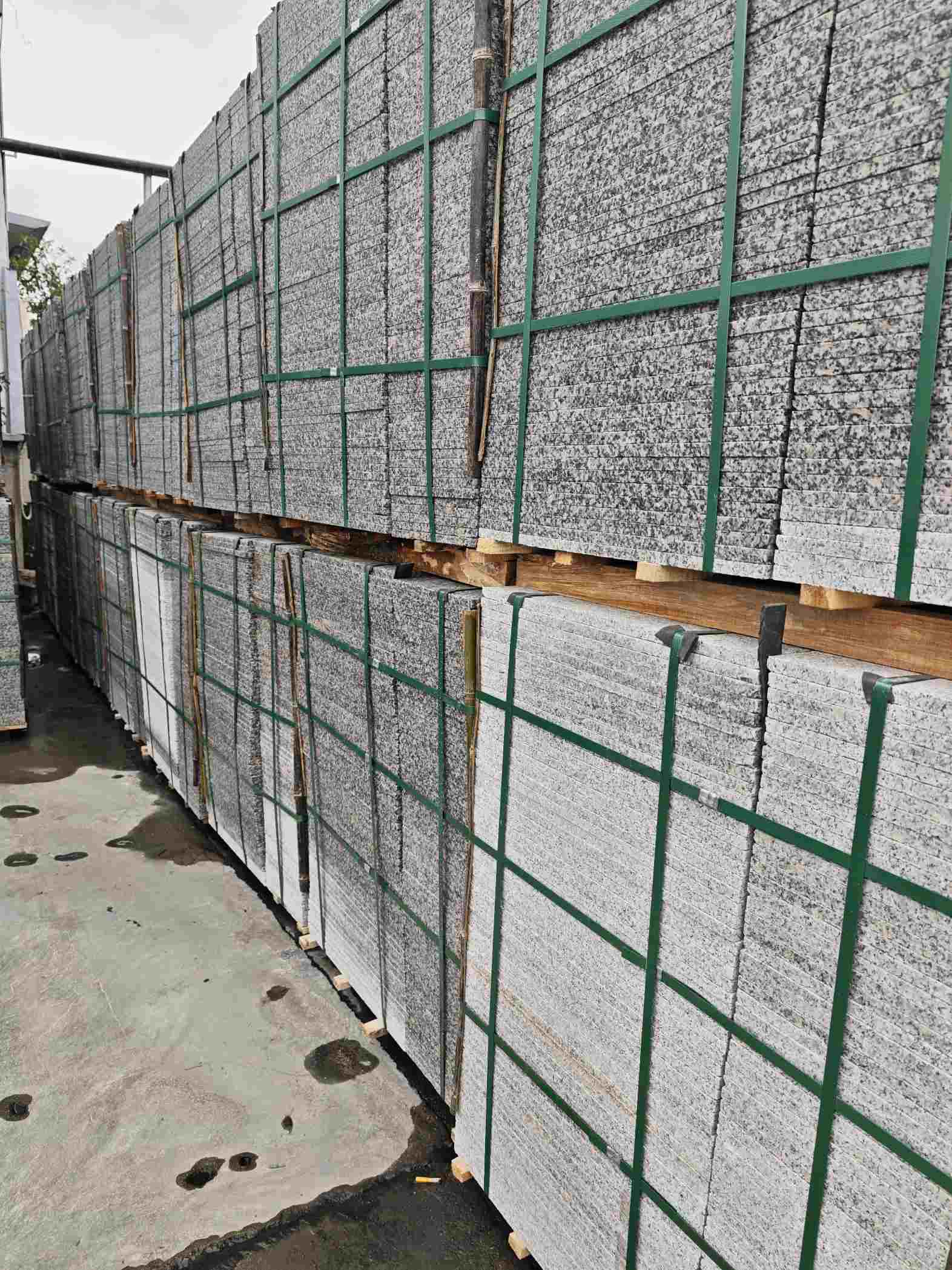 临沧芙蓉白地铺石，石材地铺石