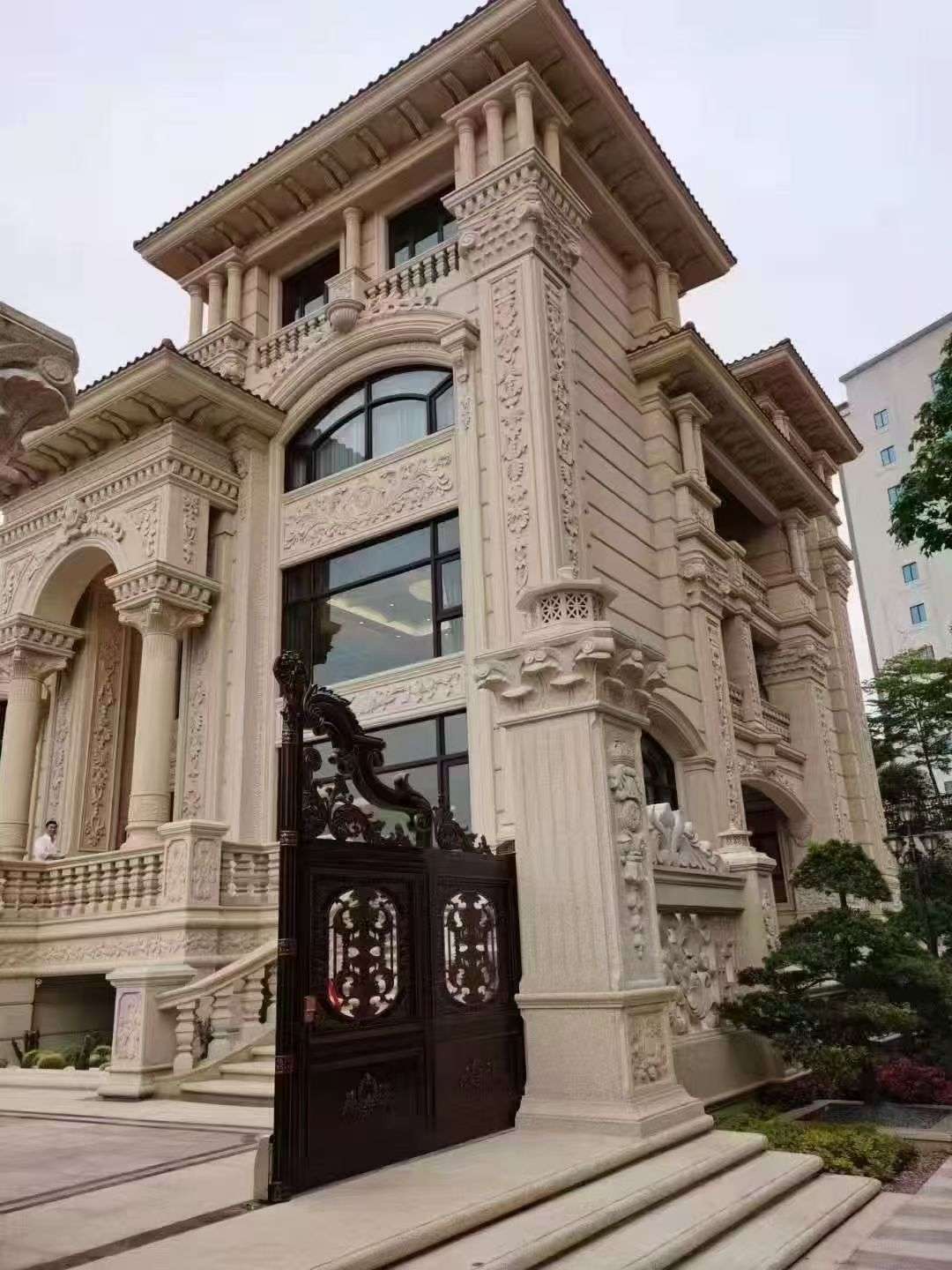 临沧黄金麻别墅外墙异形定制